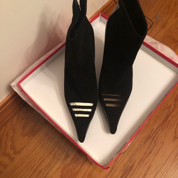 Very elegant suede Italian booties - Picture 4 of 5